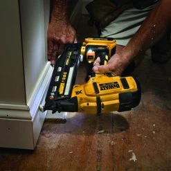 DeWALT DCN660D1 20V MAX XR 16-Guage 2-1/2" Cordless Angled Finish Nailer 14 DeWALT DCN660D1 20V MAX XR 16-Guage 2-1/2