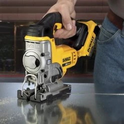 DeWALT DCS331M1 20V MAX Lithium-Ion Cordless Jig Saw Tool Kit