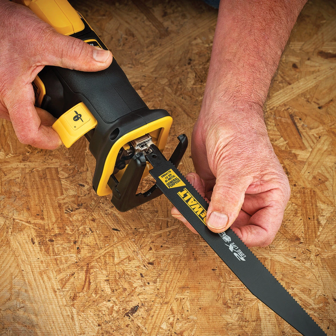 DeWALT DCS367B 20V MAX XR Brushless Magnum Compact Reciprocating Saw - Bare Tool 10 DeWALT DCS367B 20V MAX XR Brushless Magnum Compact Reciprocating Saw - Bare Tool