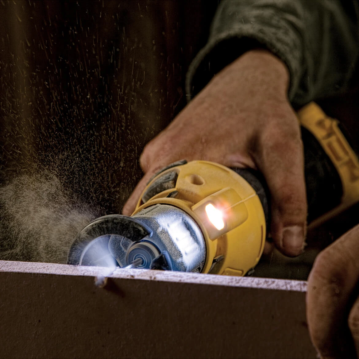 Tools & Equipment DeWALT DCS551D2 20V MAX Lithium Ion Cordless Drywall Cut-Out Tool Kit 4 Tools & Equipment DeWALT DCS551D2 20V MAX Lithium Ion Cordless Drywall Cut-Out Tool Kit