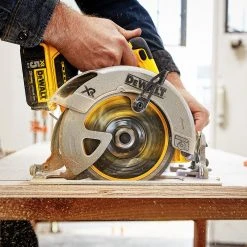 Tools & Equipment DeWALT DCS570B 20V 7-1/4-Inch Cordless Lithium-Ion Circular Saw - Bare Tool
