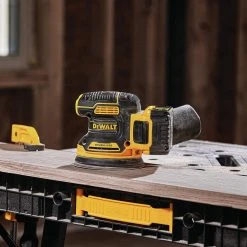 DeWALT DCW210D1 20V 5-Inch 2.0Ah Brushless Random Orbital Sander Kit 13 DeWALT DCW210D1 20V 5-Inch 2.0Ah Brushless Random Orbital Sander Kit