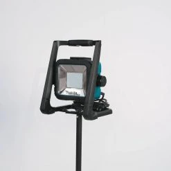 Tools & Equipment Makita DML805 18V LXT Lithium-Ion Cordless/Corded L.E.D. Flood Light, Bare Tool