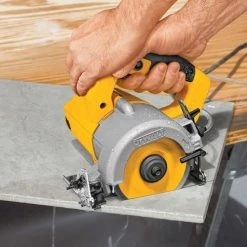 DeWALT DWC860W HD 4-3/8'' 10.8 Amp Wet Dry Tile Stone Masonry Saw 7 DeWALT DWC860W HD 4-3/8'' 10.8 Amp Wet Dry Tile Stone Masonry Saw