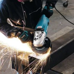 Tools & Equipment Makita GA7021 7-Inch 15.0 Amp Ergonomic AC/DC Tool-Less Corded Angle Grinder