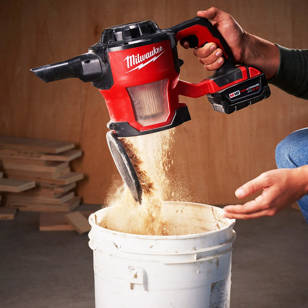 Milwaukee 0882-20 M18 18V Lithium-ion Cordless Compact Vacuum - Bare Tool 10 Milwaukee 0882-20 M18 18V Lithium-ion Cordless Compact Vacuum - Bare Tool