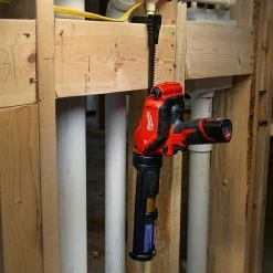 Milwaukee 2441-21 M12 12V 10-Ounce Caulk And Adhesive Gun Kit Tools & Equipment