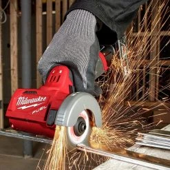 Milwaukee 2522-21XC M12 FUEL 12V 3-Inch 4.0Ah Cordless Cut Off Tool Kit