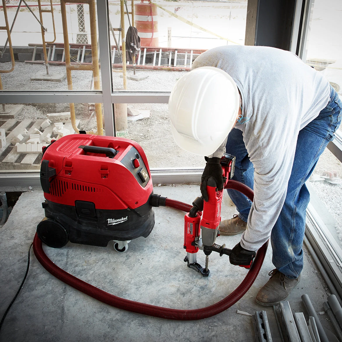 Tools & Equipment Milwaukee 8960-20 8-Gallon 148-Cfm HEPA Filter Dust Extractor Vacuum 7 Tools & Equipment Milwaukee 8960-20 8-Gallon 148-Cfm HEPA Filter Dust Extractor Vacuum