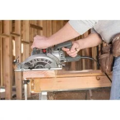 SKILSAW SPT77W-01 120 Volt 7-1/4 Inch 15 Amp Aluminum Worm Drive Circular Saw Tools & Equipment