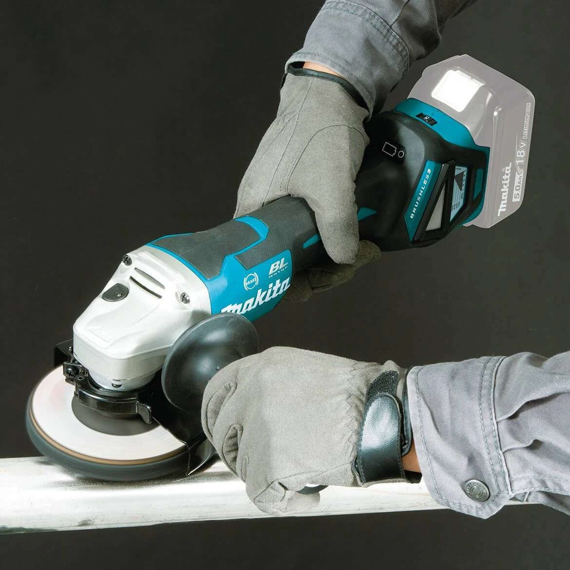 Makita XAG21ZU 18V LXT Cordless Brake Paddle Cut-Off/Angle Grinder - Bare Tool 10 Makita XAG21ZU 18-Volt LXT Brake Paddle Switch Cut-Off/Angle Grinder -Bare Tool