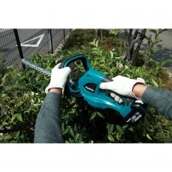Lawn & Outdoor Power Makita XHU02Z 18V LXT Lithium-Ion Cordless Hedge Trimmer - Bare Tool