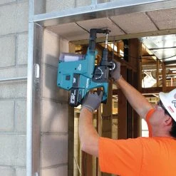 Makita XRH01Z 18V LXT Lithium-Ion Brushless Cordless 1