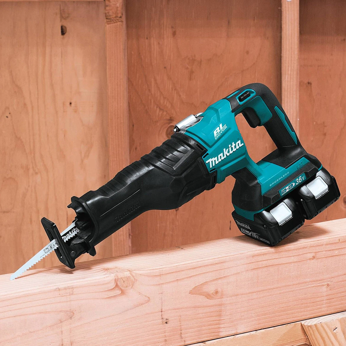Tools & Equipment Makita XRJ06PT 36-Volt LXT 5.0Ah Lithium-Ion Brushless Reciprocating Saw Kit 9 Tools & Equipment Makita XRJ06PT 36-Volt LXT 5.0Ah Lithium-Ion Brushless Reciprocating Saw Kit