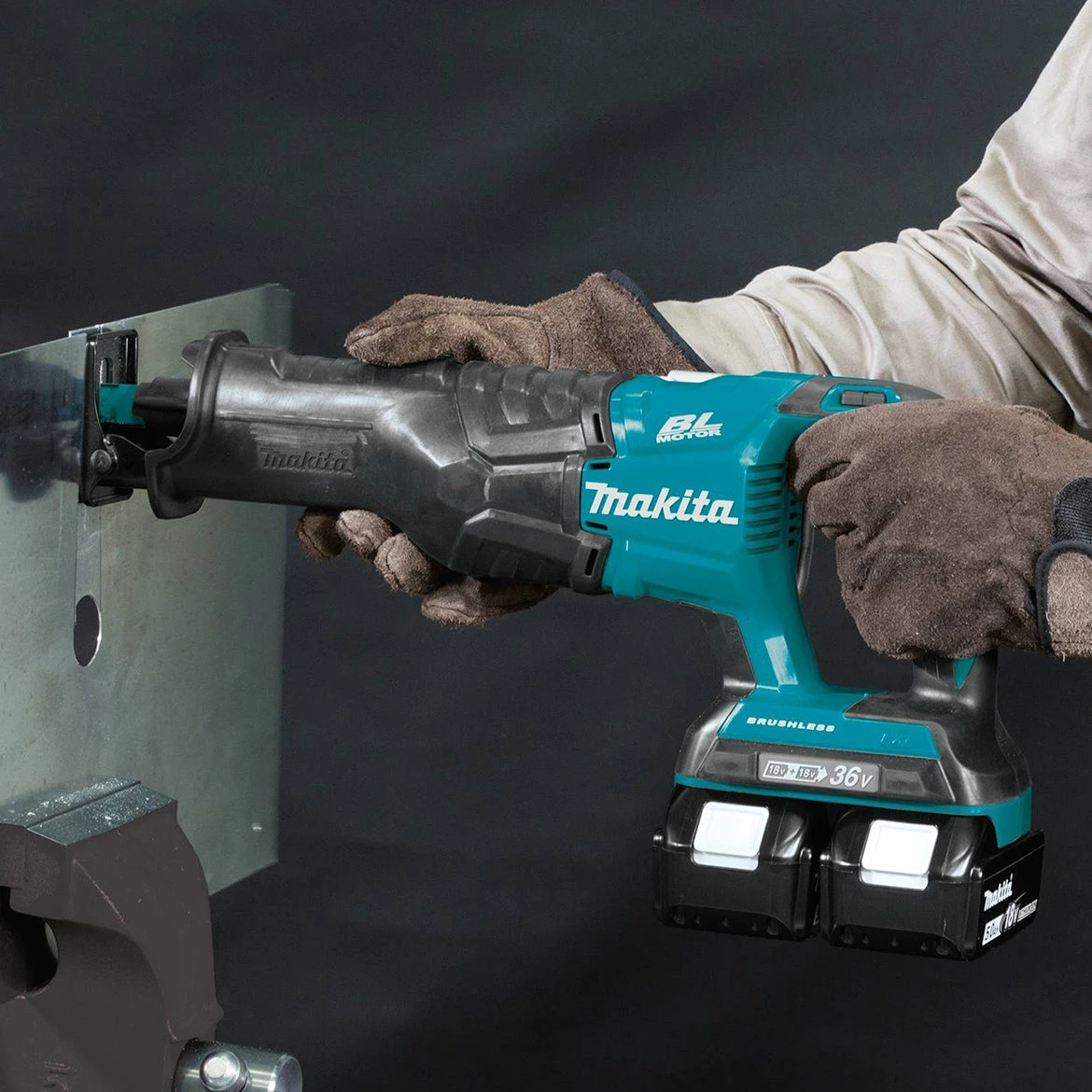 Tools & Equipment Makita XRJ06PT 36-Volt LXT 5.0Ah Lithium-Ion Brushless Reciprocating Saw Kit 10 Tools & Equipment Makita XRJ06PT 36-Volt LXT 5.0Ah Lithium-Ion Brushless Reciprocating Saw Kit