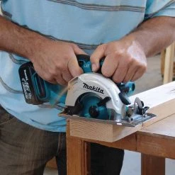 Makita XSS03Z 18-Volt 5-3/8-Inch Lithium-Ion Circular Trim Saw, - Bare Tool Tools & Equipment